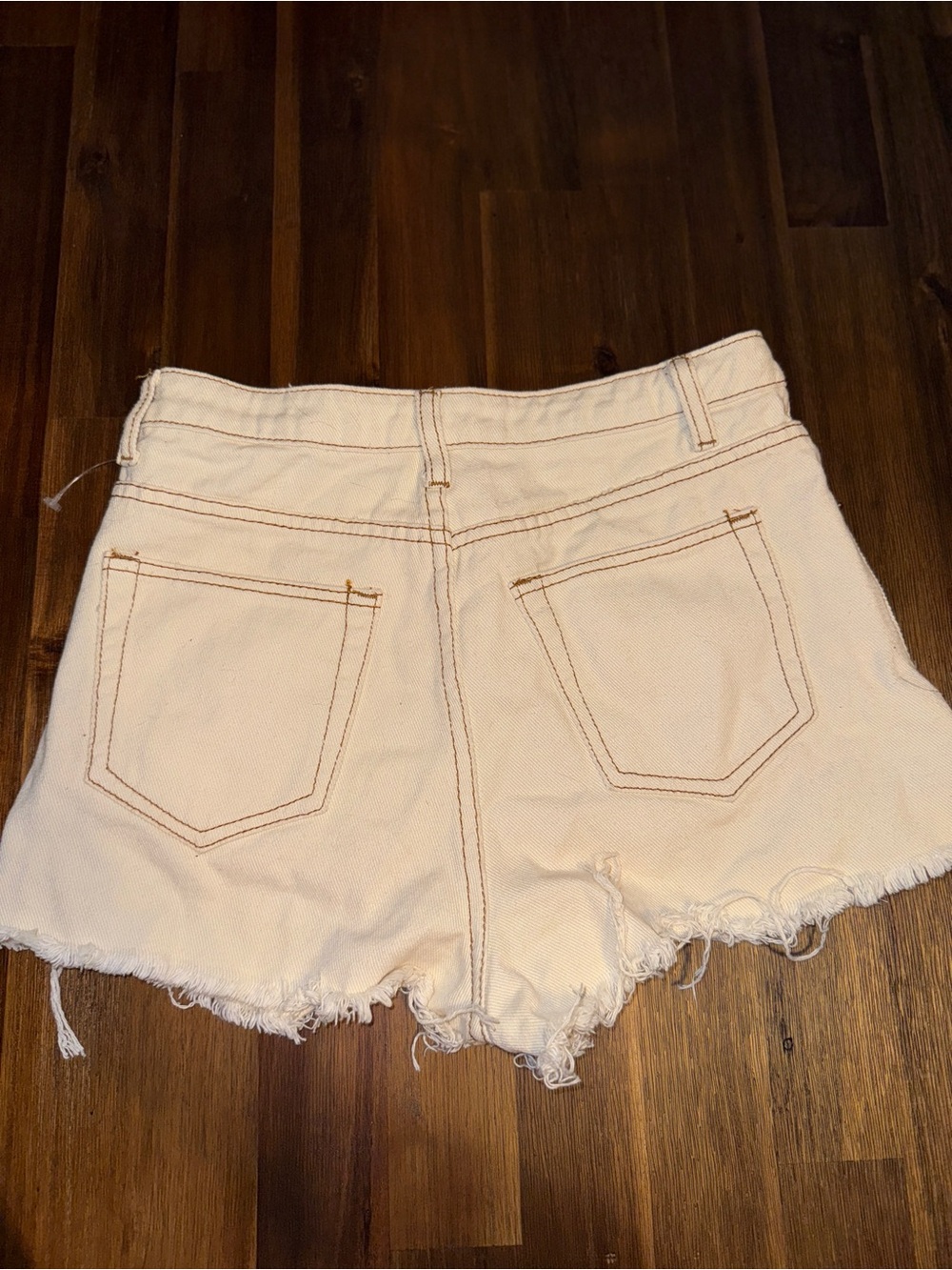 Signatures Cream Distressed Denim Shorts Women’s Small Frayed Hem Distressed